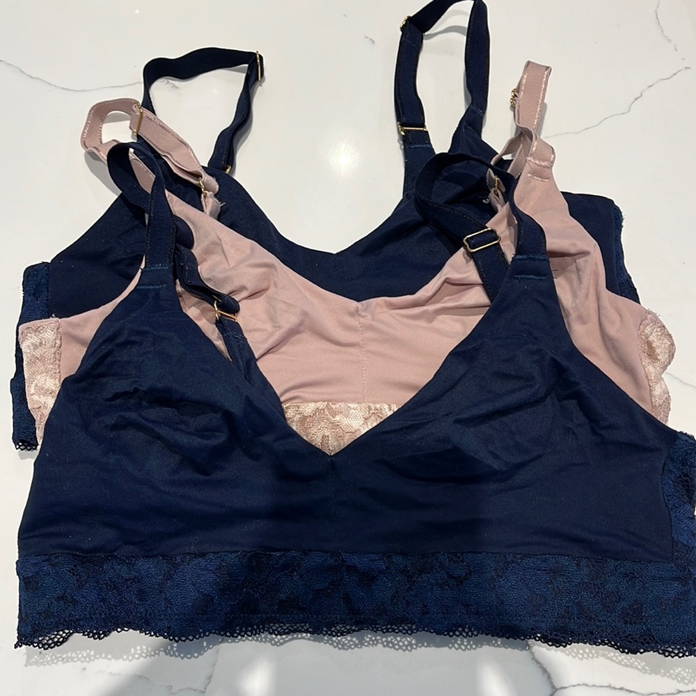 Lot of 3, soma embraceable wireless unlined lace trim bralettes